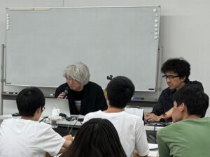 ビジュアルデザイン科講師・平井先生と長谷部先生による特別講義 講義風景